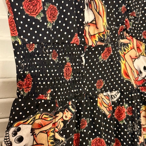 Y2K Hot Topic Fit & Flare Dress - Iconic Skull Roses Rare Goth Pin Up Girl Sz L - Picture 10 of 12